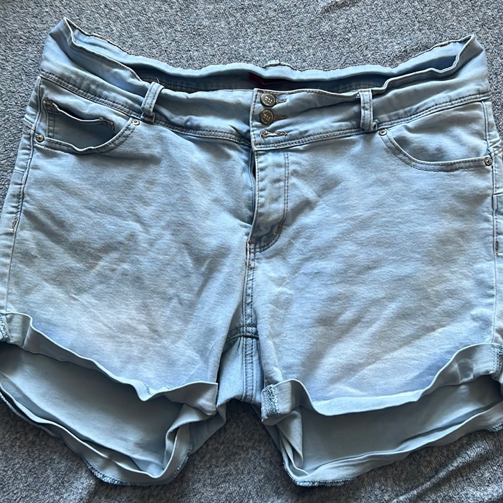 Butt I love you jean shorts